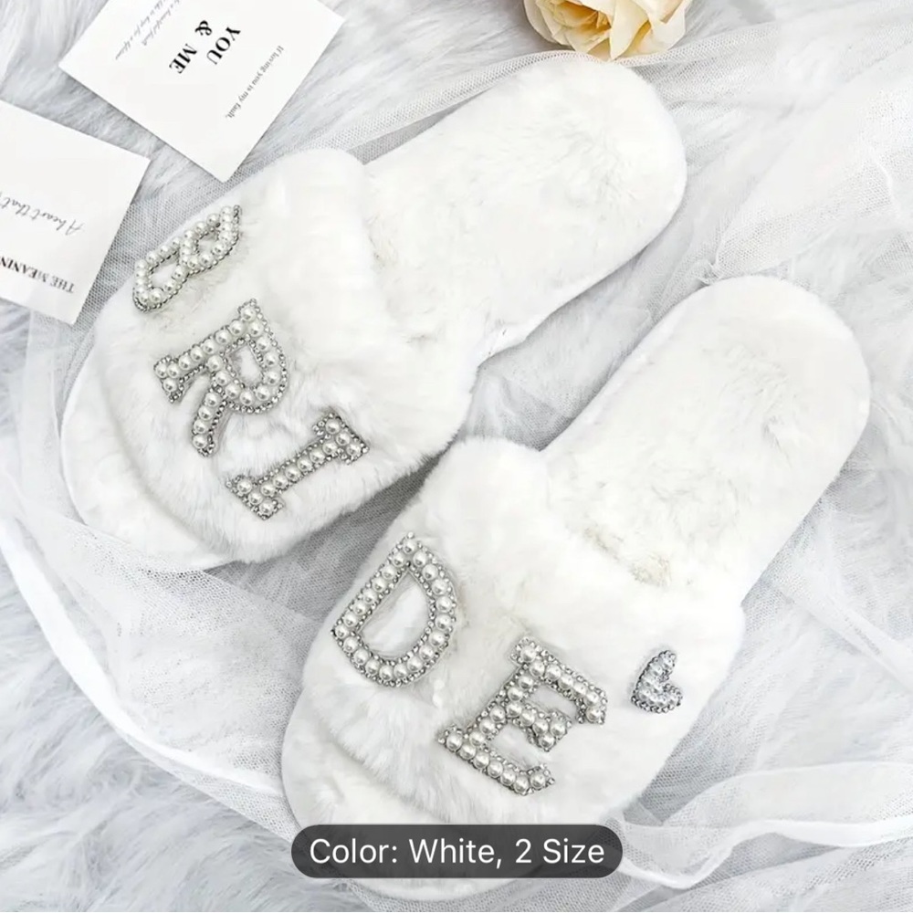 Bride Rhinestone Slippers with Heart - Picture 3 of 6